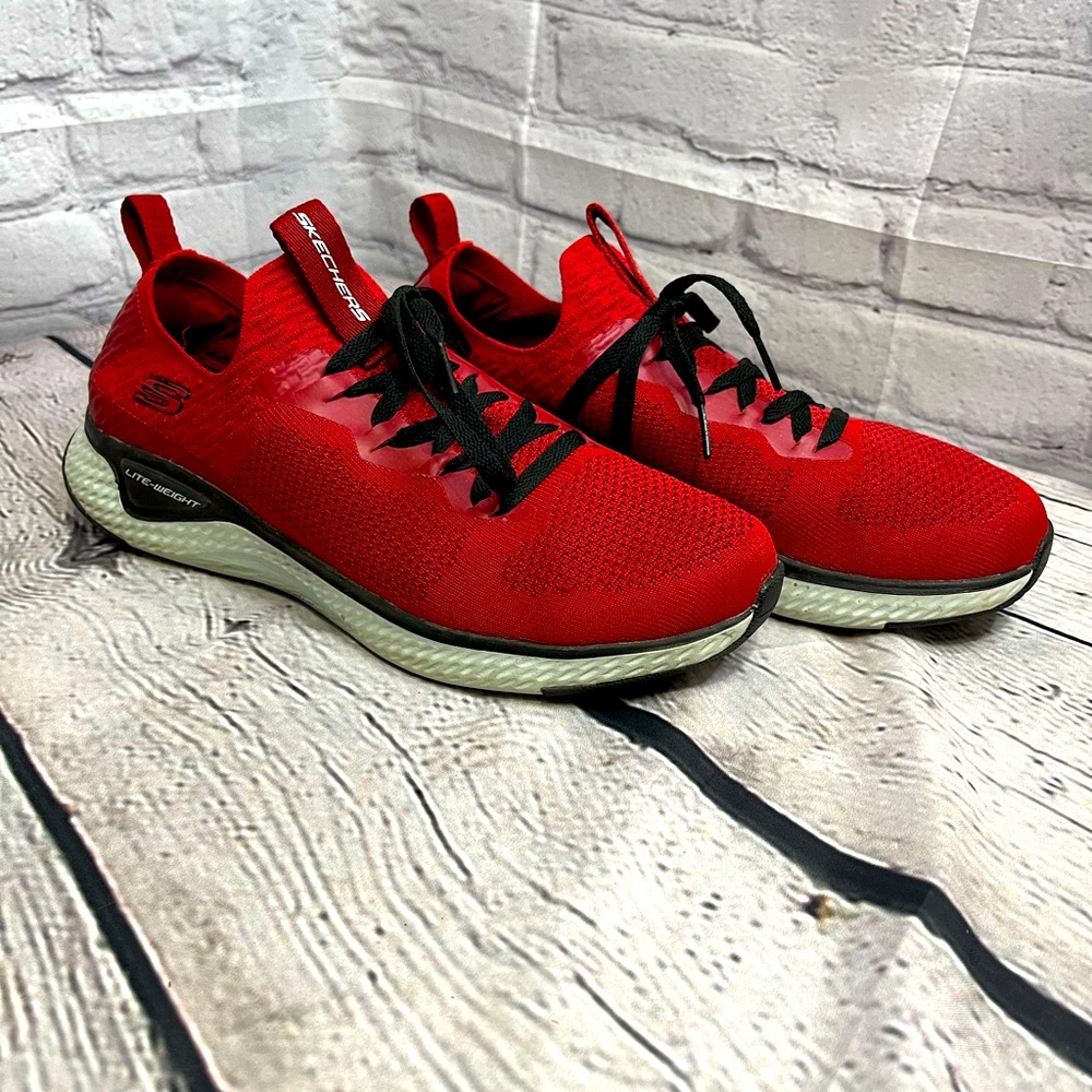 Skechers- men’s 8.5